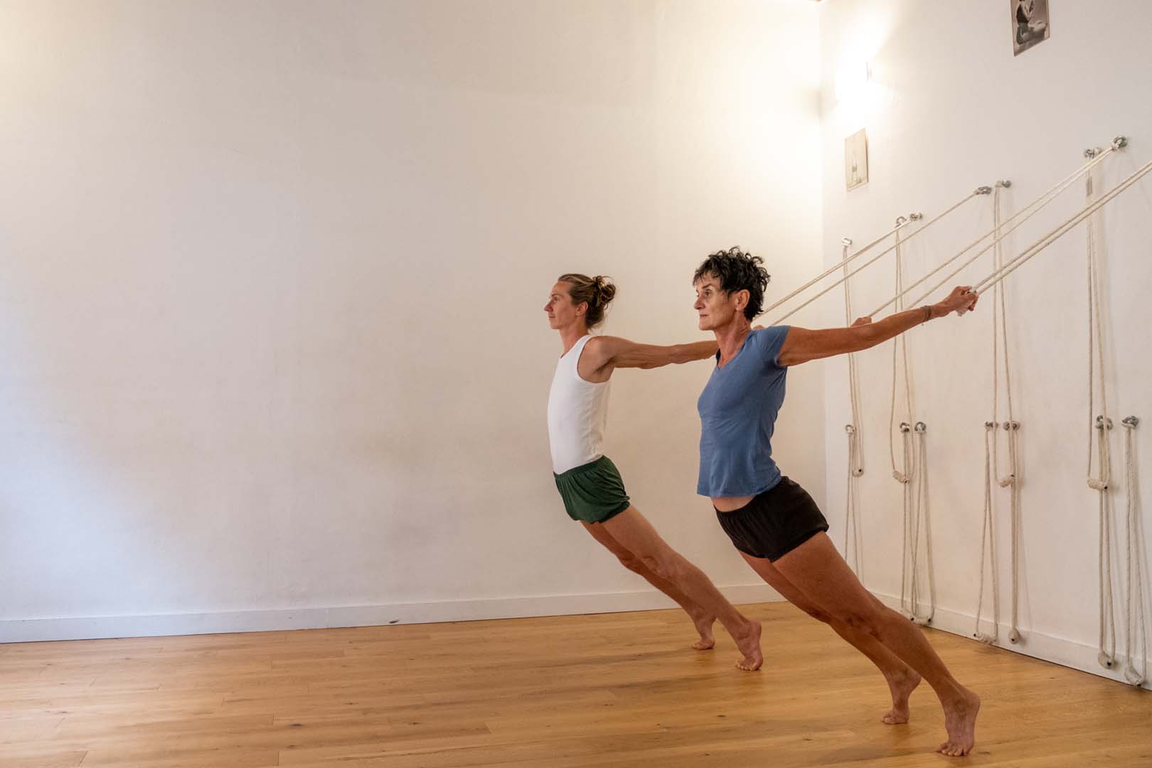 cours yoga iyengar lyon croix rousse cordes8