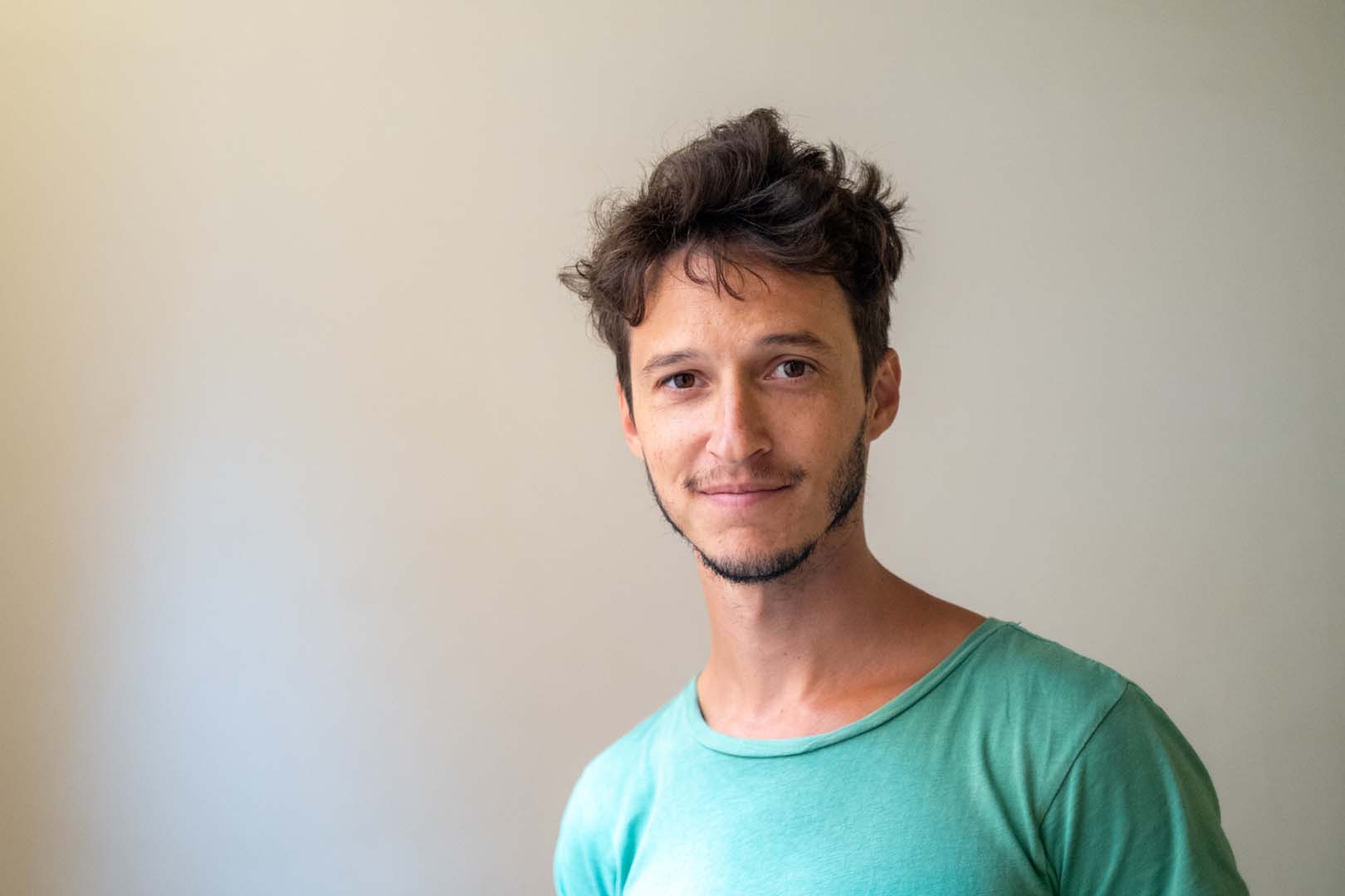 Gabriel Girard - Professeur de Yoga Iyengar à Lyon Croix-Rousse